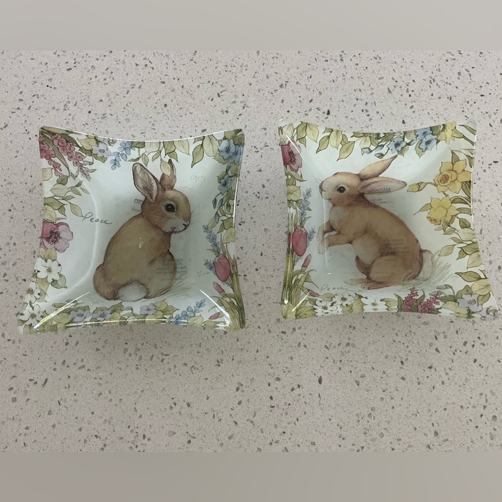 2 Madison Studio Floral Brown Bunny Floral Edges Trinket, Jewelry, Candy Dish